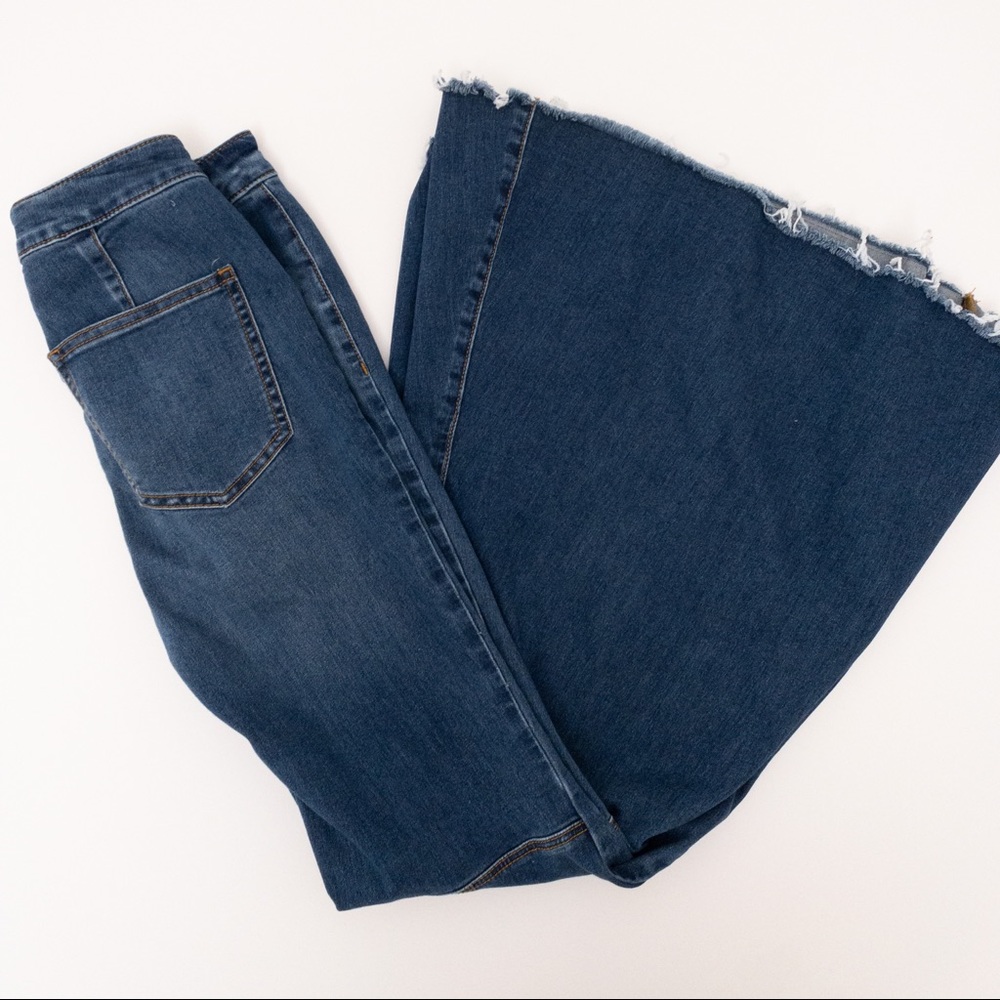 FREE PEOPLE Just Float On Flare Jeans Size 24 - Picture 11 of 11